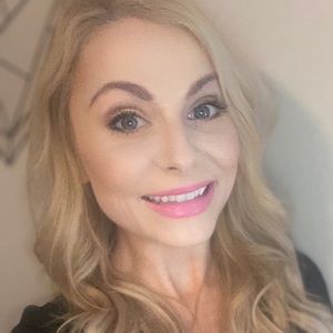 Meet your Posher, Angelina